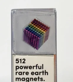 Billes magnétiques multicolores