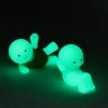 Figurine fluorescente Smiski - série Exercising