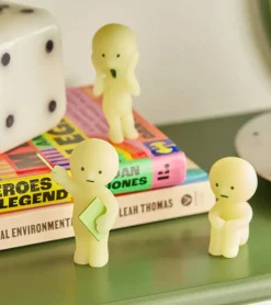 Figurine fluorescente Smiski - série Work