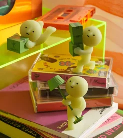 Figurine fluorescente Smiski - série Moving