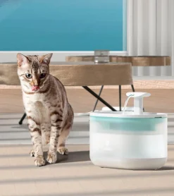 Fontaine à eau pour chats ultra-silencieuse