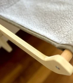 Hamac en bois pour chats