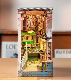 Kit DIY maison miniature en serre-livre - Sakura Densya