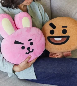 Les peluches-coussin BT21