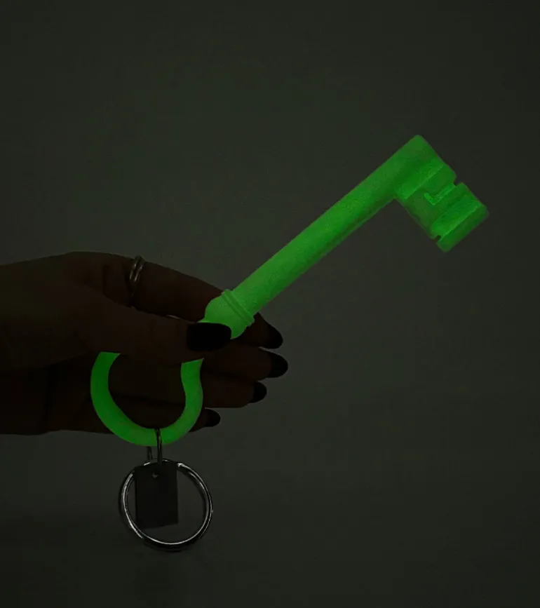 Porte-clés en forme de clé phosphorescente