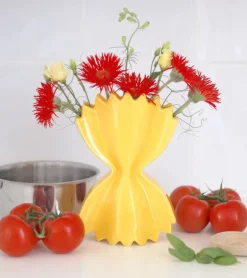 Vase Farfalle